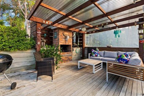 Photo of property in 28 Alexander Avenue, Torbay, Auckland, 0630