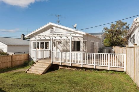 Photo of property in 23 Brandon Road, Glen Eden, Auckland, 0602