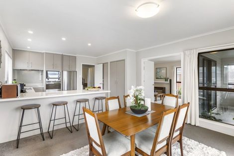 Photo of property in 15 Quebec Road, Milford, Auckland, 0620