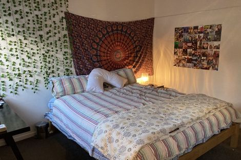 Photo of property in 33 Rua Street, Lyall Bay, Wellington, 6022