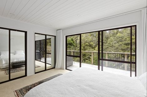 Photo of property in 33 Homewood Place, Chatswood, Auckland, 0626