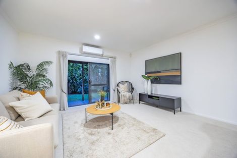 Photo of property in 1/4 Charlenne Close, Ranui, Auckland, 0612