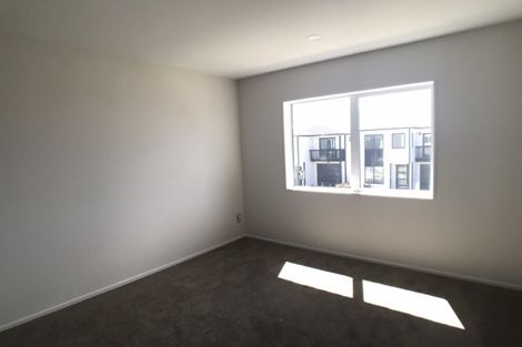 Photo of property in 12 Greenfinch Road, Hobsonville, Auckland, 0616