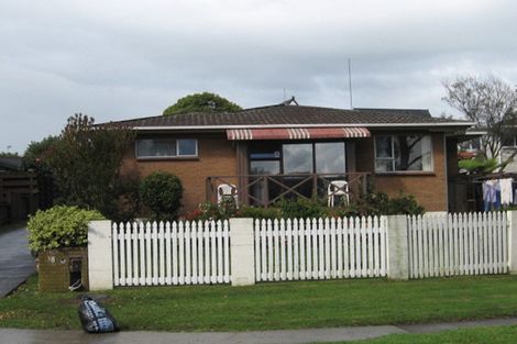 Photo of property in 3/38 Ballater Place, Highland Park, Auckland, 2010