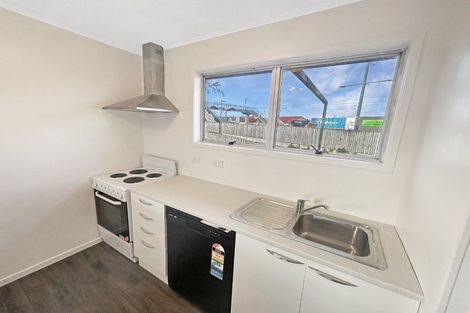 Photo of property in 7a Clayburn Road, Glen Eden, Auckland, 0602