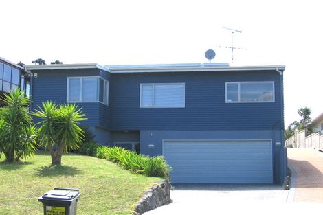 Photo of property in 19a Peter Terrace, Castor Bay, Auckland, 0620