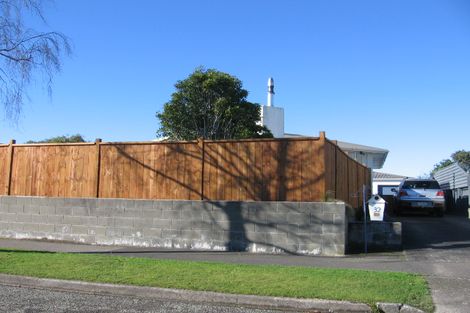 Photo of property in 32 Holdsworth Avenue, Milson, Palmerston North, 4414