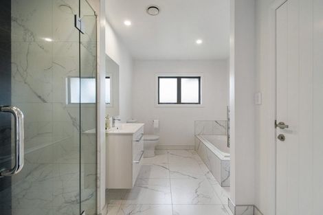 Photo of property in 2 Serenity Crescent, Kelvin Grove, Palmerston North, 4414