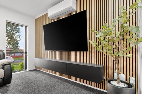 Photo of property in 6 Brunswick Rise, Mangere, Auckland, 2022