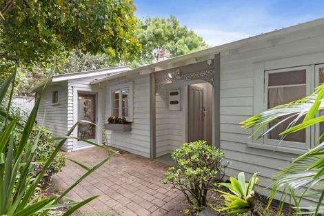 Photo of property in 70 Pleasant Road, Glen Eden, Auckland, 0602