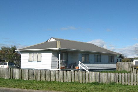 Photo of property in 28 Svenson Road, Waipukurau, 4200