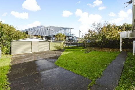 Photo of property in 5 Clendon Avenue, Papatoetoe, Auckland, 2025