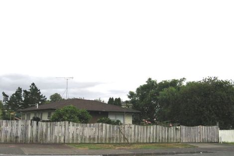 Photo of property in 57 Hellyers Street, Birkdale, Auckland, 0626