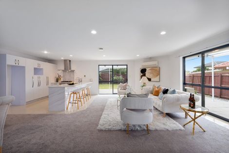 Photo of property in 4 Shiraz Place, Henderson, Auckland, 0612