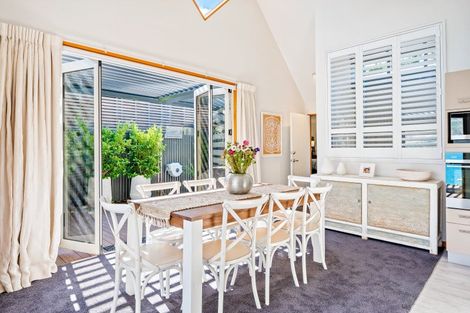 Photo of property in 32 Lismore Street, Wanaka, 9305