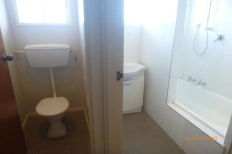 Photo of property in 1b/2 Divich Avenue, Te Atatu South, Auckland, 0610
