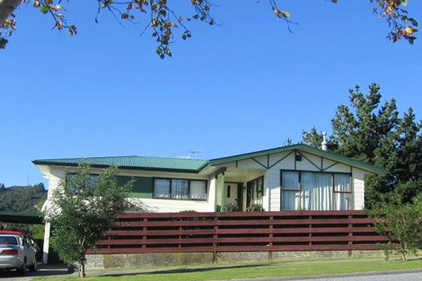 Photo of property in 109 Holborn Drive, Stokes Valley, Lower Hutt, 5019