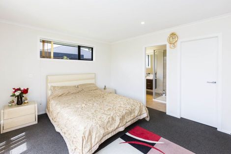 Photo of property in 16 Kerrigan Crescent, Wallaceville, Upper Hutt, 5018