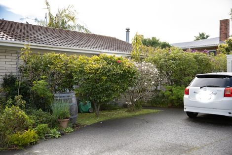 Photo of property in 23a/3 Eversleigh Road, Belmont, Auckland, 0622