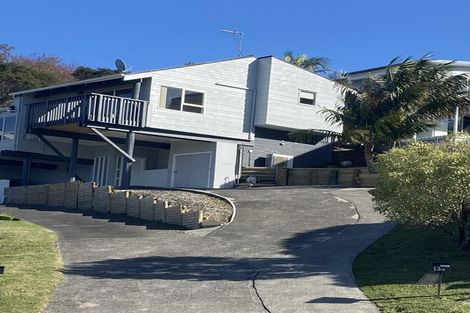 Photo of property in 1/13 Girrahween Drive, Totara Vale, Auckland, 0629
