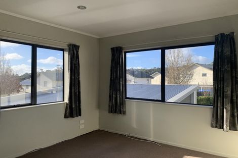 Photo of property in 4 Newfound Way, Glen Eden, Auckland, 0602