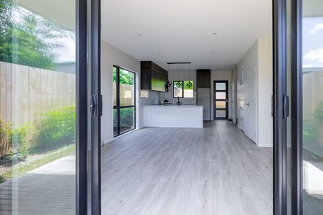 Photo of property in 7/11 Karamu Street, Te Atatu Peninsula, Auckland, 0610