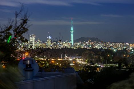 Photo of property in 40d Belmont Terrace, Milford, Auckland, 0620