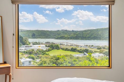 Photo of property in 8a Kiriwai Road, Paremata, Porirua, 5024
