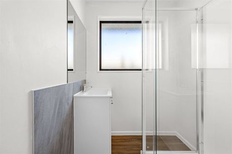 Photo of property in 2/33 Tower Street, Hornby, Christchurch, 8042