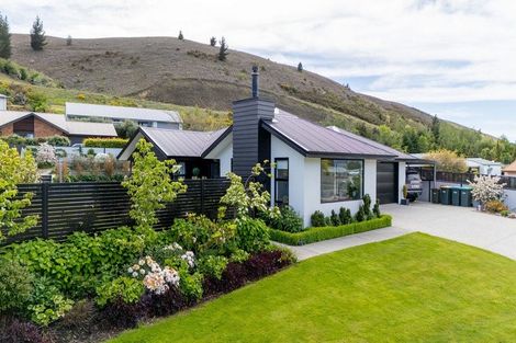 Photo of property in 76 Shields Street, Clyde, 9330