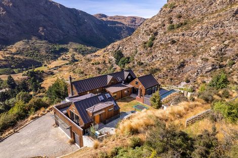 Photo of property in 12 Crow's Nest Road, Arthurs Point, Queenstown, 9371