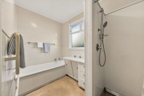 Photo of property in 18a Coopers Road, Dallington, Christchurch, 8061