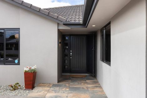 Photo of property in 28 Somerton Drive, Huntington, Hamilton, 3210