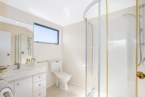 Photo of property in 122 Westchester Drive, Churton Park, Wellington, 6037