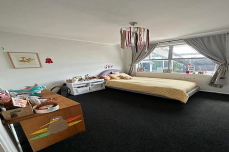 Photo of property in 30 Grendon Road, Titirangi, Auckland, 0604