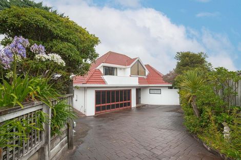 Photo of property in 11 Montrose Grove, Churton Park, Wellington, 6037