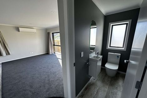 Photo of property in 8/64 Glen Road, Stokes Valley, Lower Hutt, 5019