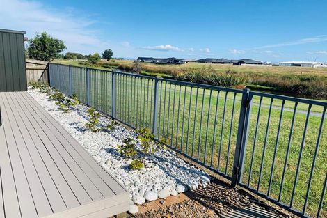 Photo of property in 27 Sarah Place, Papamoa Beach, Papamoa, 3118