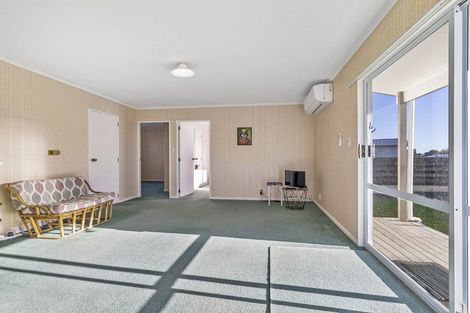 Photo of property in 8a Nikau Street, Levin, 5510
