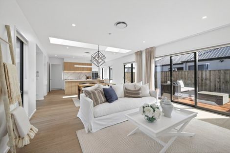 Photo of property in 8 Perehia Mews, Marshland, Christchurch, 8083