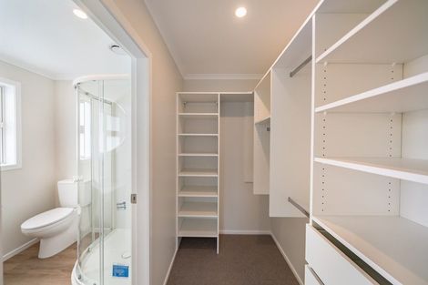 Photo of property in 70b Heretaunga Square, Silverstream, Upper Hutt, 5019