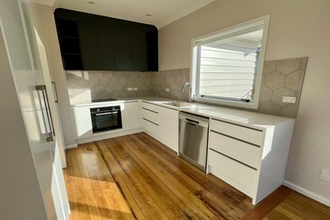Photo of property in 2/55 Aramoana Avenue, Devonport, Auckland, 0624