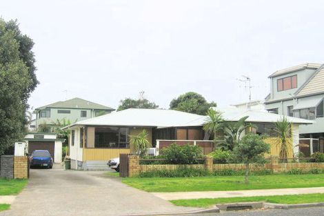 Photo of property in 35 Lee Street, Mount Maunganui, 3116