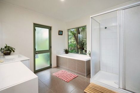 Photo of property in 1/199 Birdwood Road, Massey, Auckland, 0614