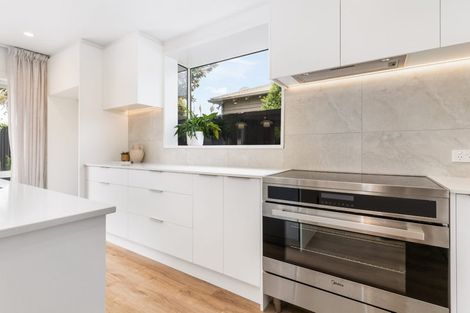 Photo of property in 18 Dover Street, St Albans, Christchurch, 8014