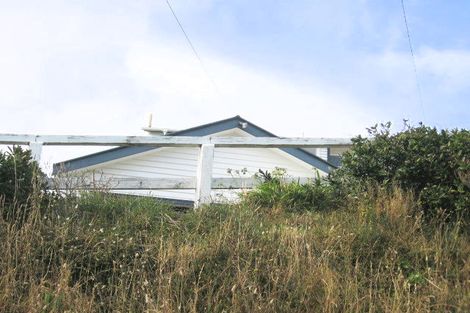 Photo of property in 5 Bowes Crescent, Strathmore Park, Wellington, 6022