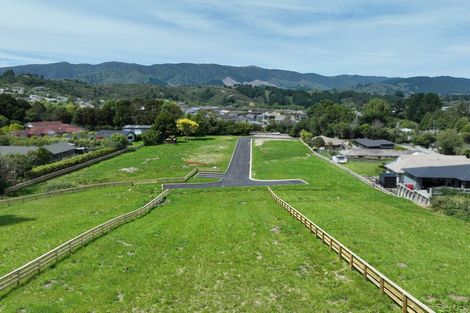 Photo of property in 351 Main Road North, Brown Owl, Upper Hutt, 5018