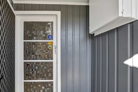 Photo of property in 2 Thames Street, Welbourn, New Plymouth, 4310