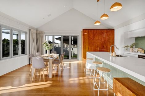 Photo of property in 1 Gleneagles Way, Waiwhakaiho, New Plymouth, 4312
