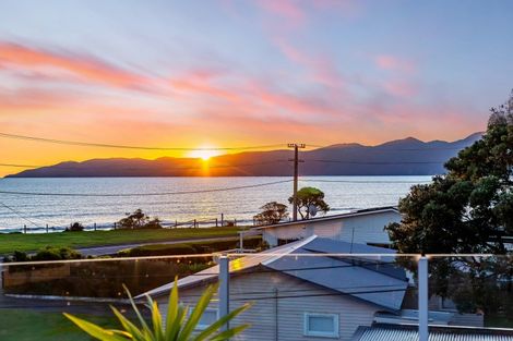 Photo of property in 56 Wharemauku Road, Raumati Beach, Paraparaumu, 5032